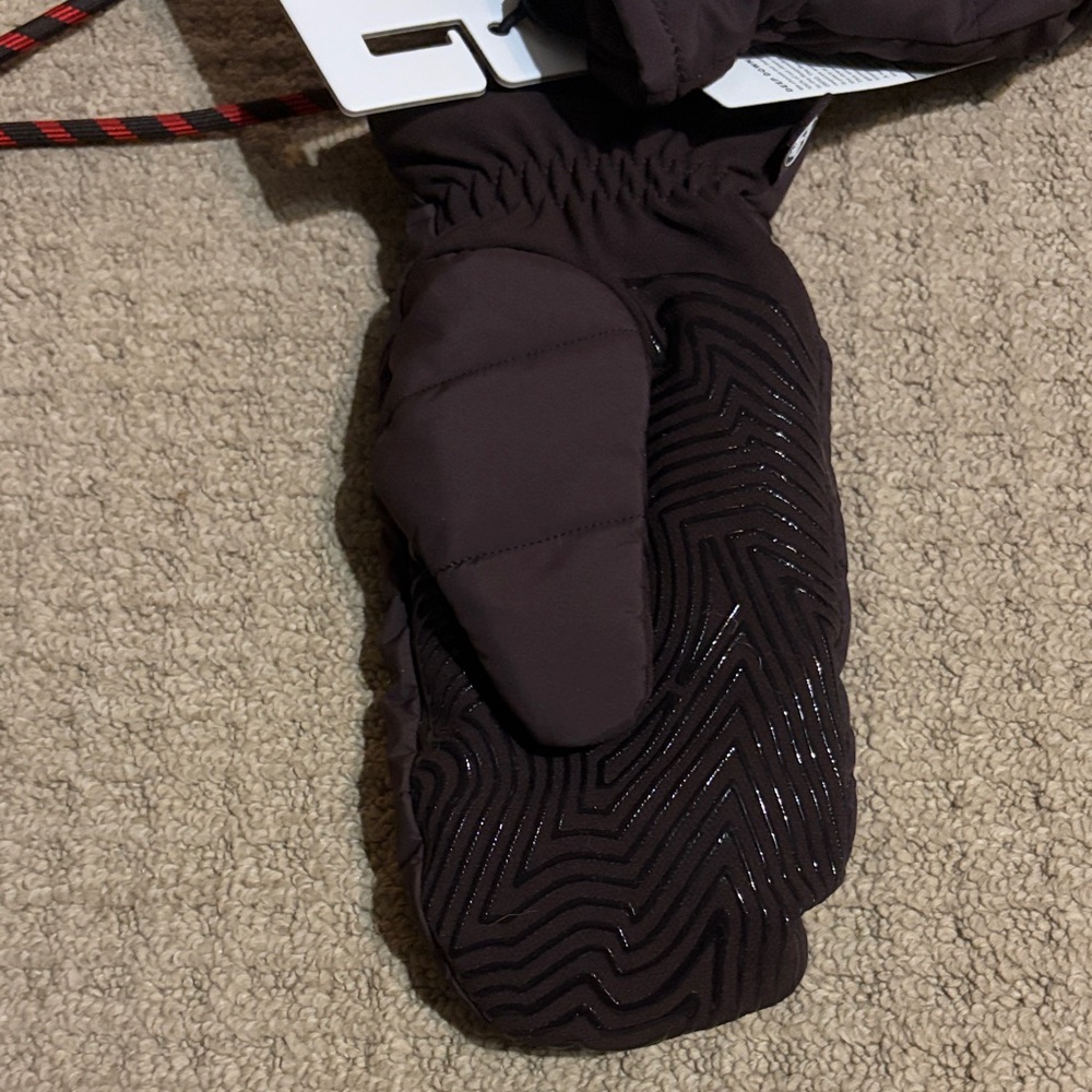 Lululemon Puff Mittens